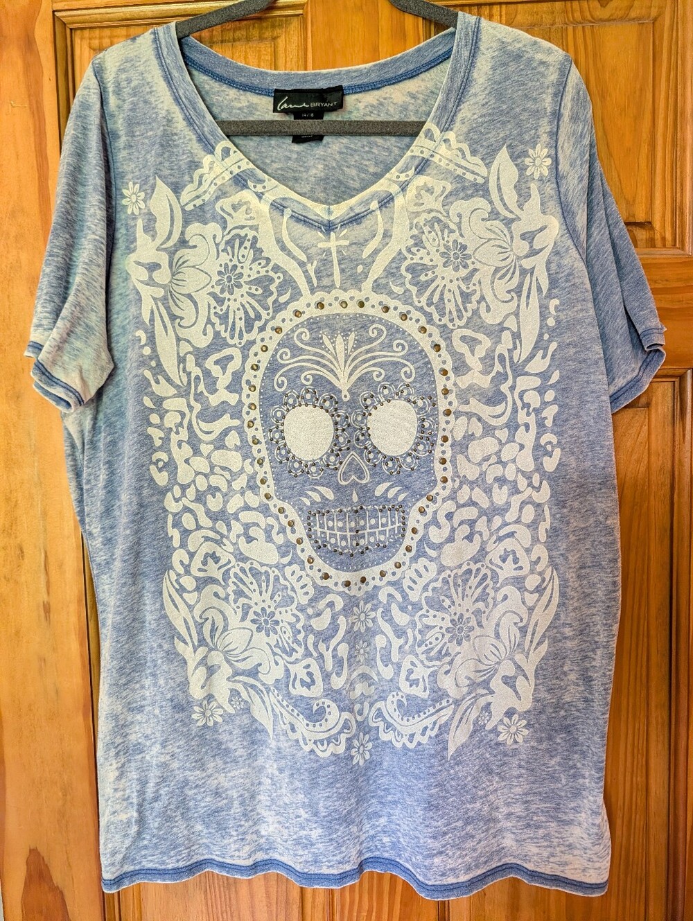 Lane Bryant Embellished Floral Sugar Skull V-Neck Tee Women's 14-16